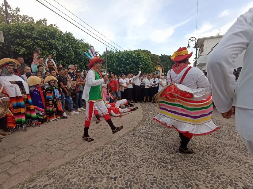 imagen recuadro Danza tradicional en Copanailá Foto: México Desconocido