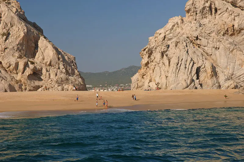 Si el clima lo permite, podrás desembarcar a la playa y tomar fotografías. Foto. Cortesía. Si el clima lo permite, podrás desembarcar a la playa y tomar fotografías. Foto. Cortesía.