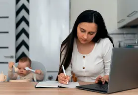 Invitan a registrarse a estudiantes de la UAS, para las Becas Jefas de Familia 2025