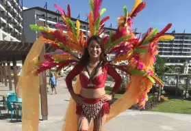 Nath Salazar es la artista callejera de Culiacán que decidió vivir del arte urbano