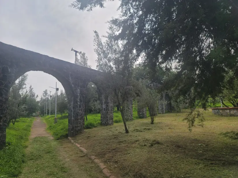 Arco del Parque de los Olivos Arco del Parque de los Olivos. Foto: Luis Angel Lino Avalos
