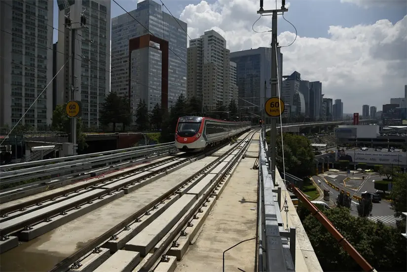 El tren AIFA-Pachuca es uno de los proyectos que benefician la economía hidalguense. Foto: Cortesía