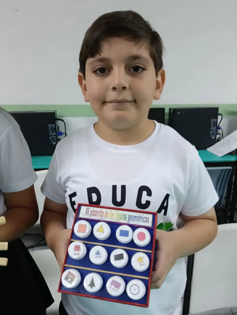 Damián Machorro López presentó una herramienta pensada para los niños que aprenden a un ritmo diferente.