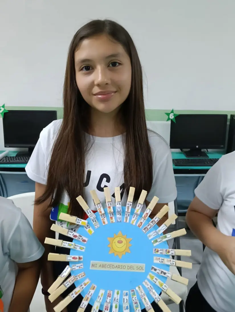Alisson Barraza Cuadras presentó Alisson Barraza Cuadras presentó