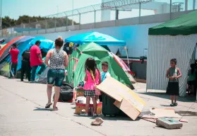 MÉXICO RECIBE TAMBIÉN MIGRANTES