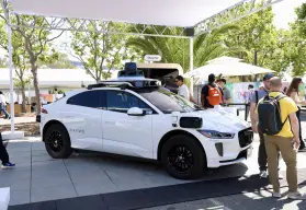 Autos sin chofer: así están conquistando las calles los robotaxis de Google