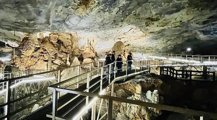 Visita Las Grutas de Bustamante, ubicado en el municipio de Nuevo León. Foto: Cortesía.