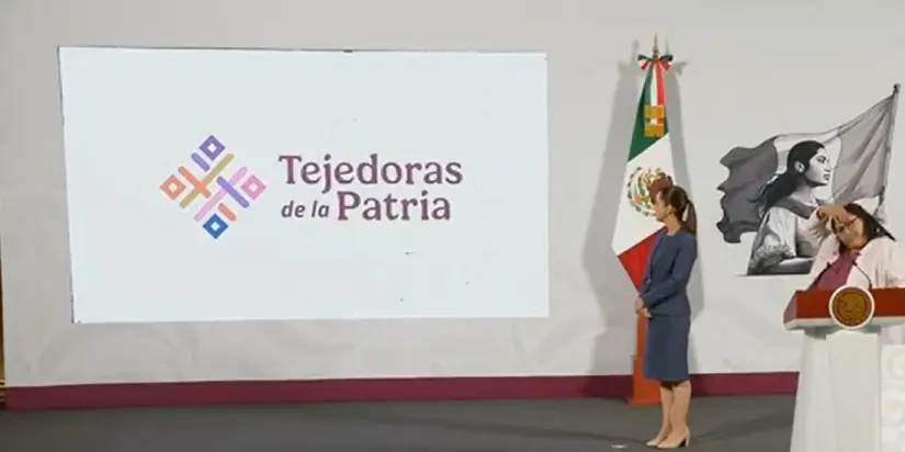 Claudia Sheinbaum presentando Tejedoras de la Patria. Foto. Mañanera del Pueblo.