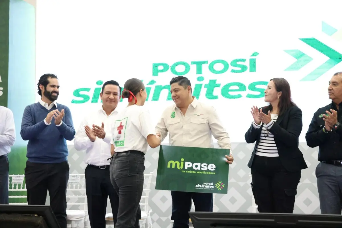 Arranca la entrega de la Tarjeta Mi Pase. Foto: Cortesía