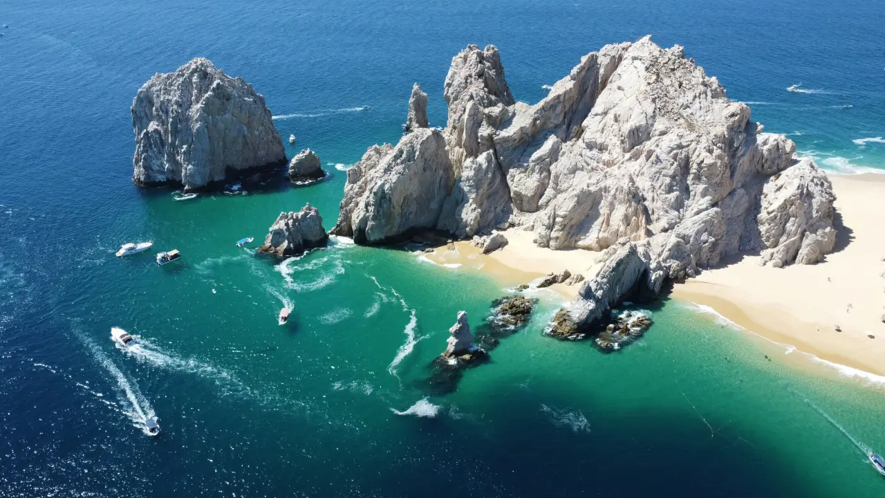 Estas son las playas más limpias de Los Cabos. Foto: Unsplash.