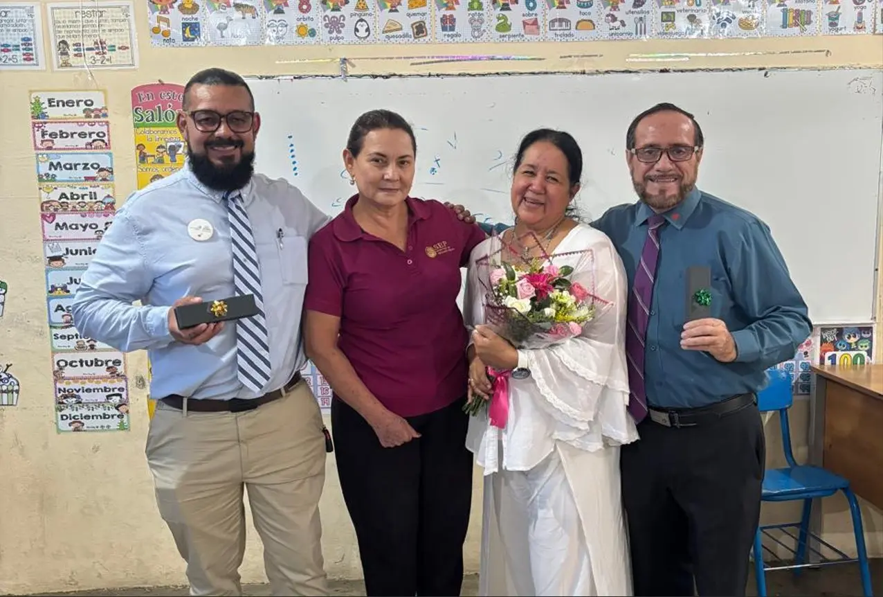 Maestros de la Primaria Natalio Landeros Ramos recibieron el taller Abrazos de Vida como parte del Gran Acuerdo por la Paz de Construyendo Paz.