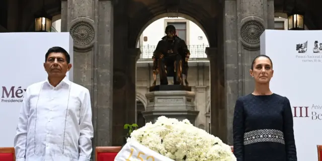 Claudia Sheinbaum encabeza homenaje a Benito Juárez por 153 aniversario luctuoso