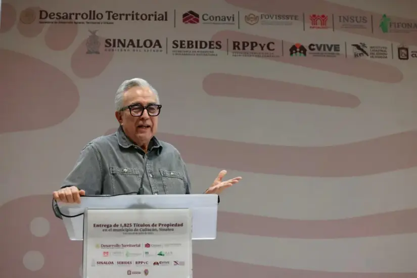 Certeza jurídica patrimonial para más de 25 mil familias en Sinaloa: Gobernador Rocha entrega otros 1,825 títulos de propiedad El programa