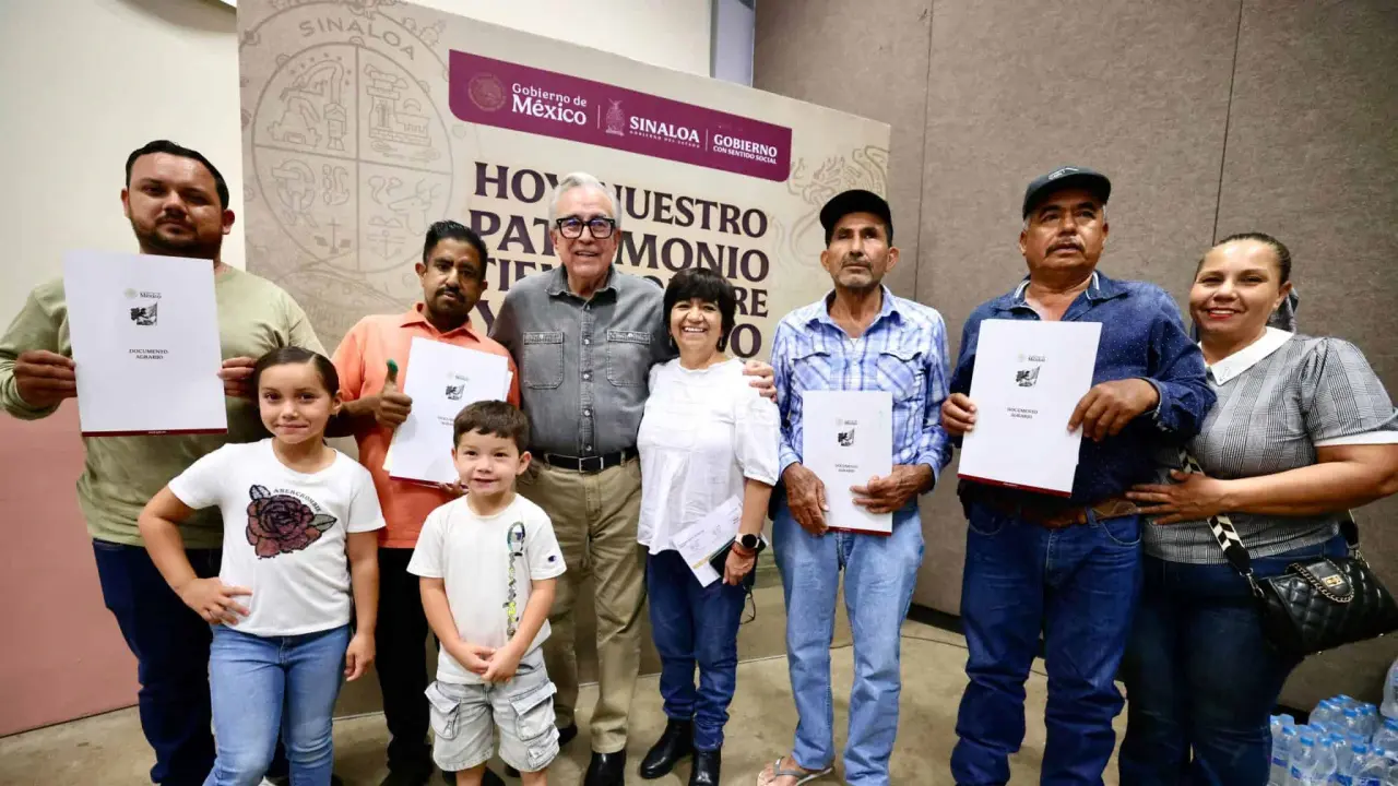 En total, suma 25 mil documentos de propiedad en Sinaloa. Foto: Gob. de México