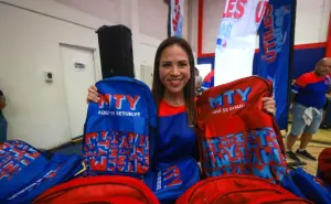 ¿Dónde entregan útiles escolares y mochilas sin costo en Monterrey, y horarios?
