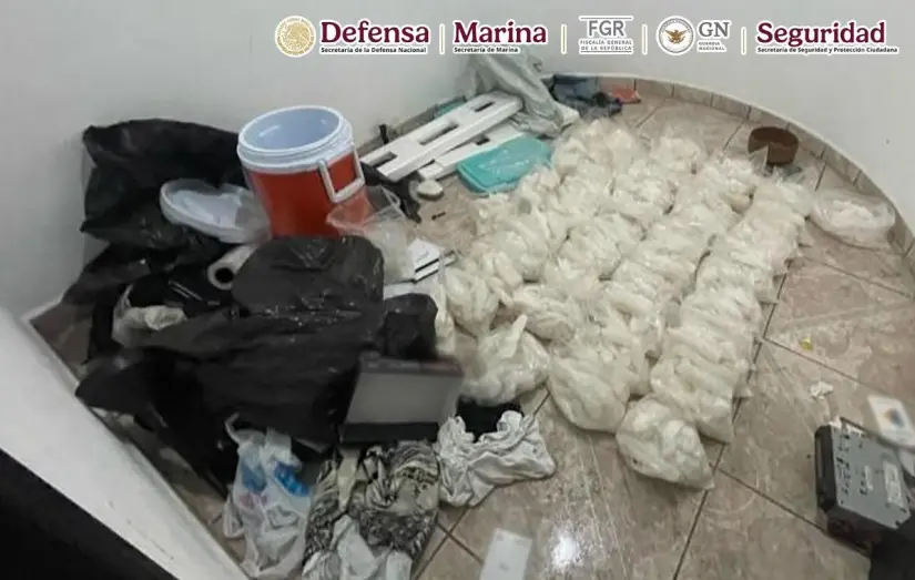 Tras enfrentamiento, aseguran 800 kilos de metanfetamina en Michoacán; hay dos detenidos Material asegurado. Foto: Defensa