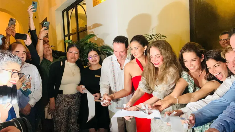 imagen recuadro Ceremonia de apertura en el nuevo hotel Pueblo Bonito Vantege en Mazatlán Foto: Memo Romero (Facebook)