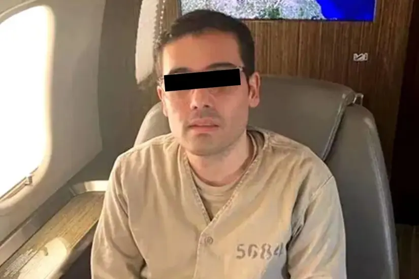 Detención de Ovidio Guzmán fue un fuerte golpe al Cártel de Sinaloa: García Harfuch Ovidio Guzmán tras ser detenido en Culiacán en 2023. Foto: Especial
