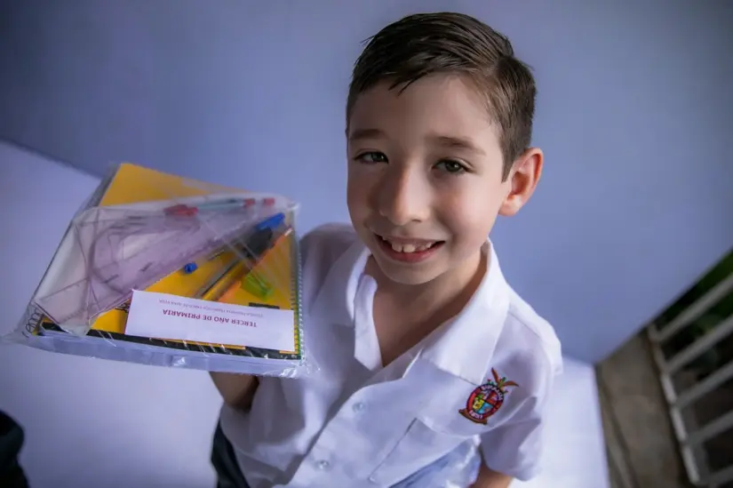 Sinaloa facilita el regreso a clases con programa de uniformes y útiles escolares gratuitos. Sinaloa facilita el regreso a clases con programa de uniformes y útiles escolares gratuitos. Foto: SEPyC