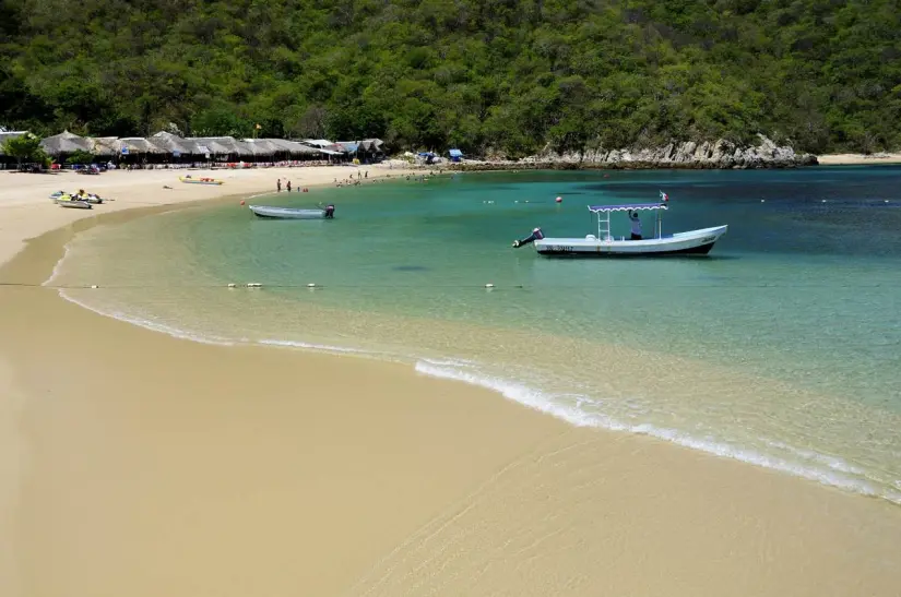 Disfruta de las playas vírgenes de Bahía de Cacaluta. Foto: Lonely Planet. Disfruta de las playas vírgenes de Bahía de Cacaluta. Foto: Lonely Planet.