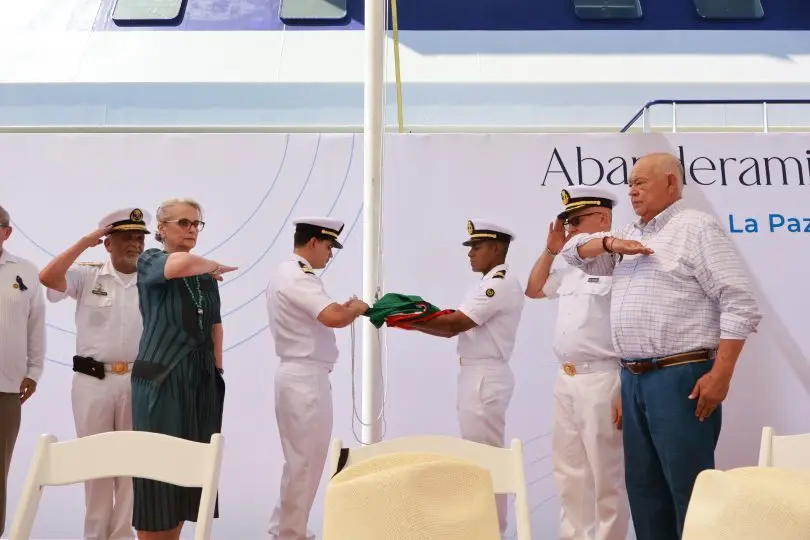 Gobernador de Baja California Sur, Victor Manuel Castro Cosío, en la ceremonia de inauguración del nuevo ferry Cabo Star. Foto: Cortesía. Gobernador de Baja California Sur, Victor Manuel Castro Cosío, en la ceremonia de inauguración del nuevo ferry Cabo Star. Foto: Cortesía.