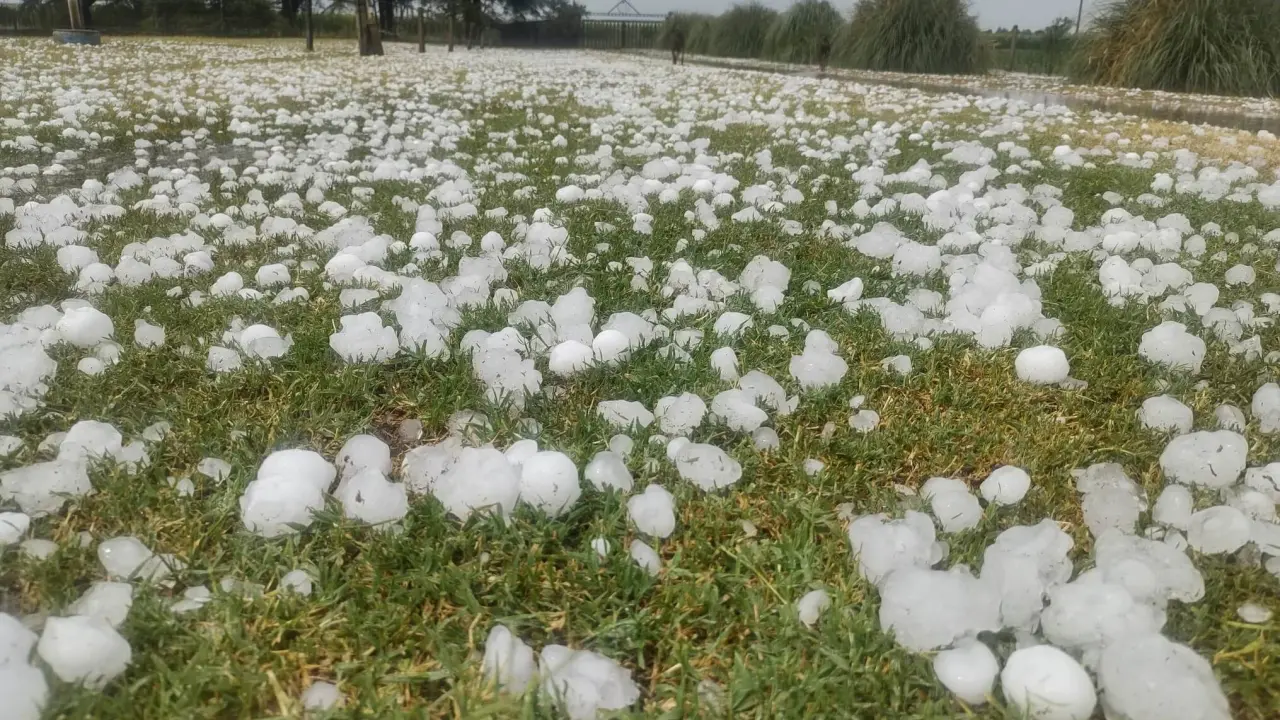 El departamento meteorológico estadounidense emitió una alerta por el tamaño del granizo. Foto: Cortesía