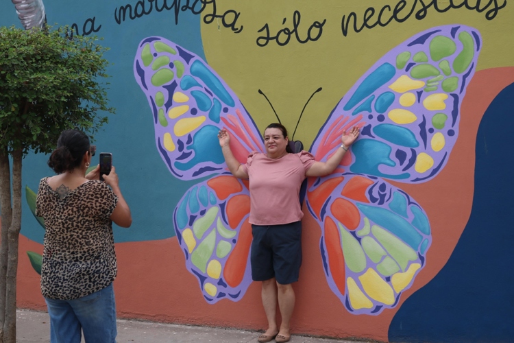 Colores que inspiran libertad: develan mural colectivo en el Parque Valle Real