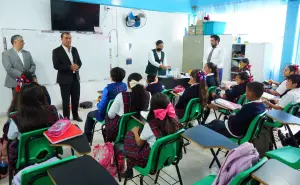 Confirman entrega de útiles escolares y zapatos gratis en San Luis Potosí