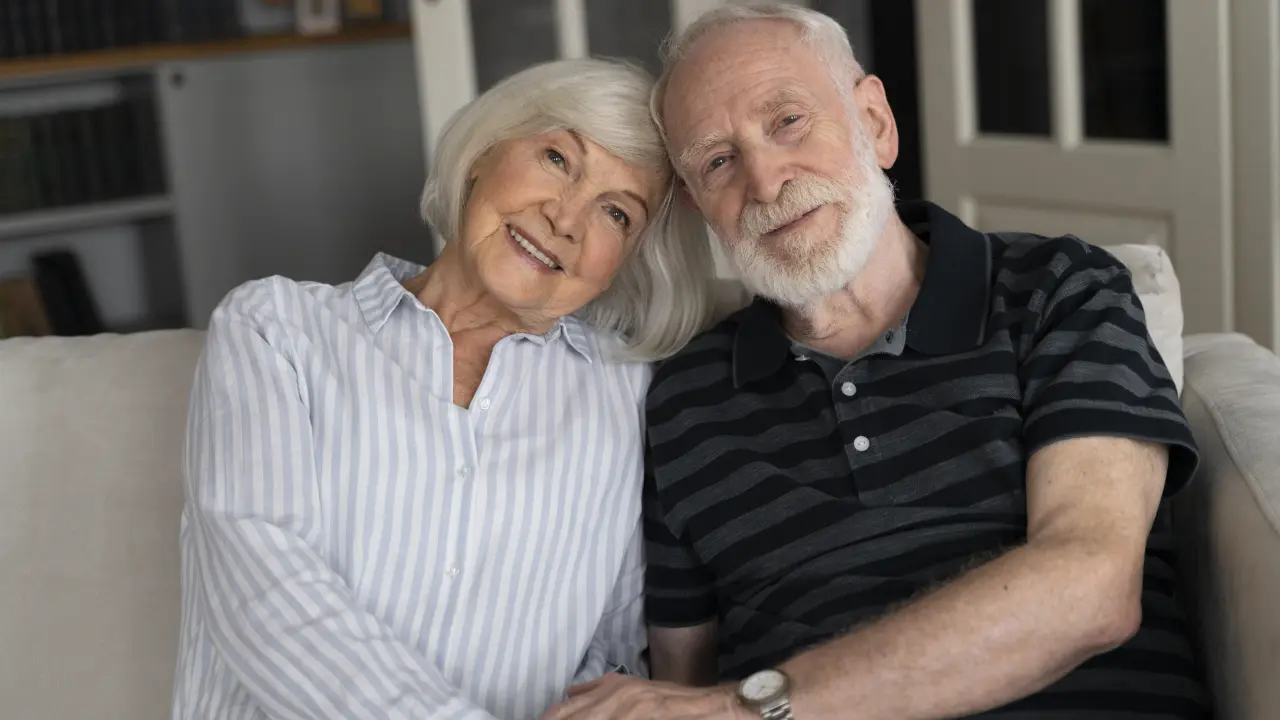 Estos son todos los detalles acerca de la CURP biométrica para las Pensiones del Bienestar. Foto: Freepik.