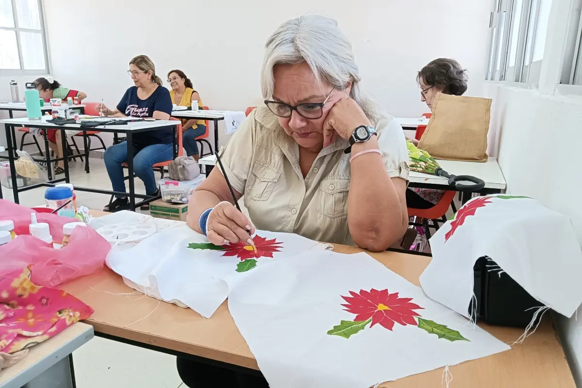 Gracias a la alianza entre DIF Sinaloa e ICATSIN, todos los cursos son gratuitos y abiertos a toda persona interesada en mejorar su calidad de vida a través del aprendizaje. | Imágenes de Francisco Castro