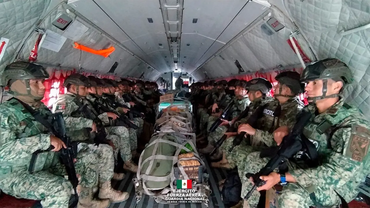 Fusileros paracaidistas llegan a Sinaloa misión, restaurar la paz.