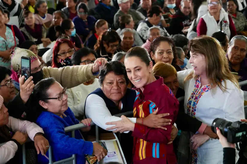 Revisa si cumples con los requisitos para registrarte en la Pensión Mujeres Bienestar. Foto: Cortesía. 