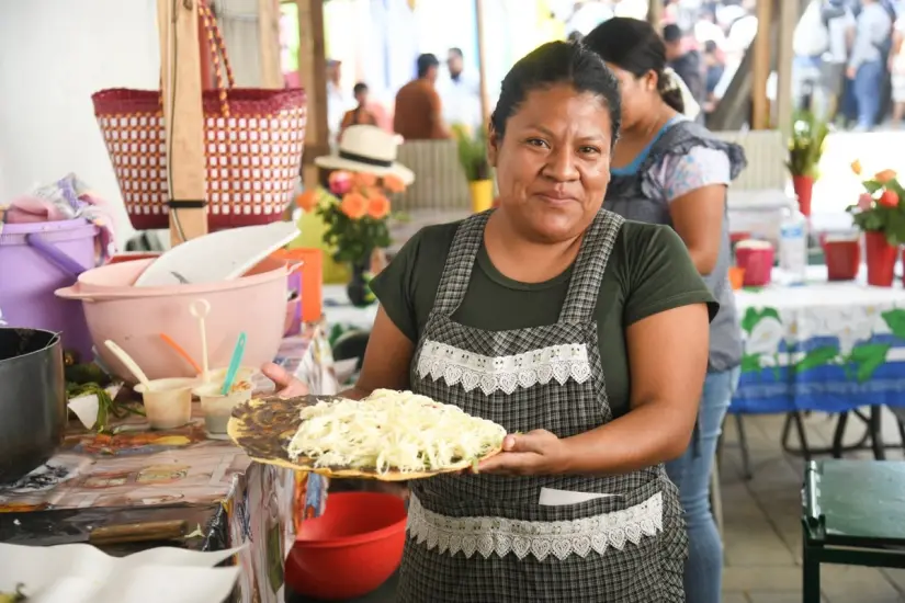 imagen recuadro Más que solo sabor, también en la Feria de la Tlayuda contara con musica y bailables Foto: Secretaría de Turismo del Estado de Oaxaca (Facebook)