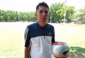 Del campo de cultivo al Estadio Azteca: la historia de Israel Rodríguez Zamudio, el árbitro que pitó sus sueños