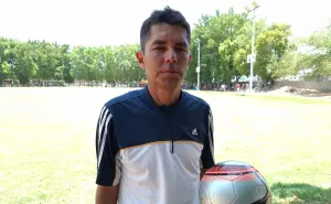 Del campo de cultivo al Estadio Azteca: la historia de Israel Rodríguez Zamudio, el árbitro que pitó sus sueños