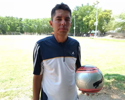 Del campo de cultivo al Estadio Azteca: la historia de Israel Rodríguez Zamudio, el árbitro que pitó sus sueños