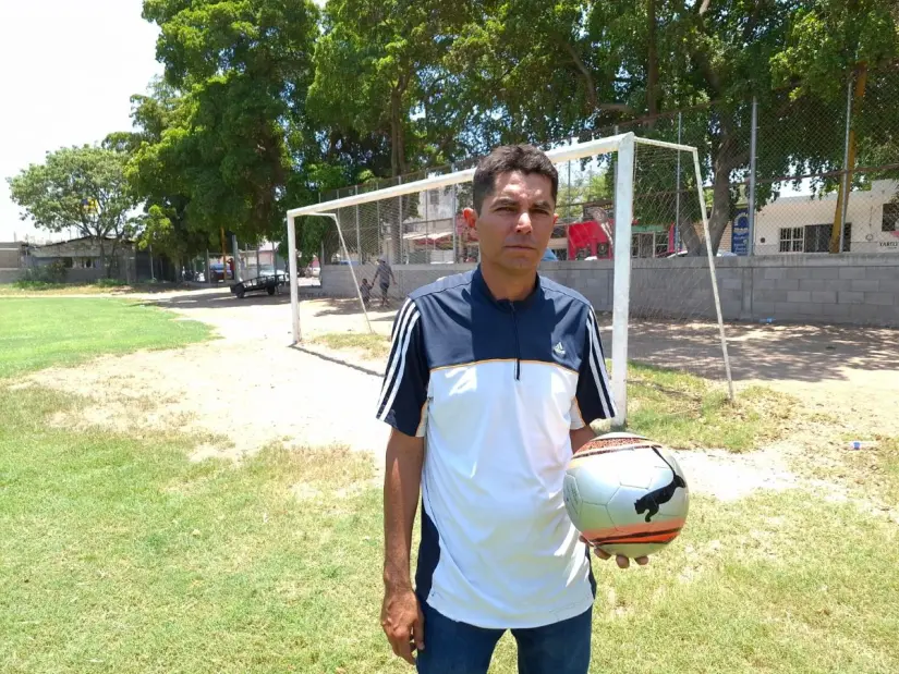 Ingeniero agrónomo con pasión por el arbitraje del futbol, orgullo villajuarense
