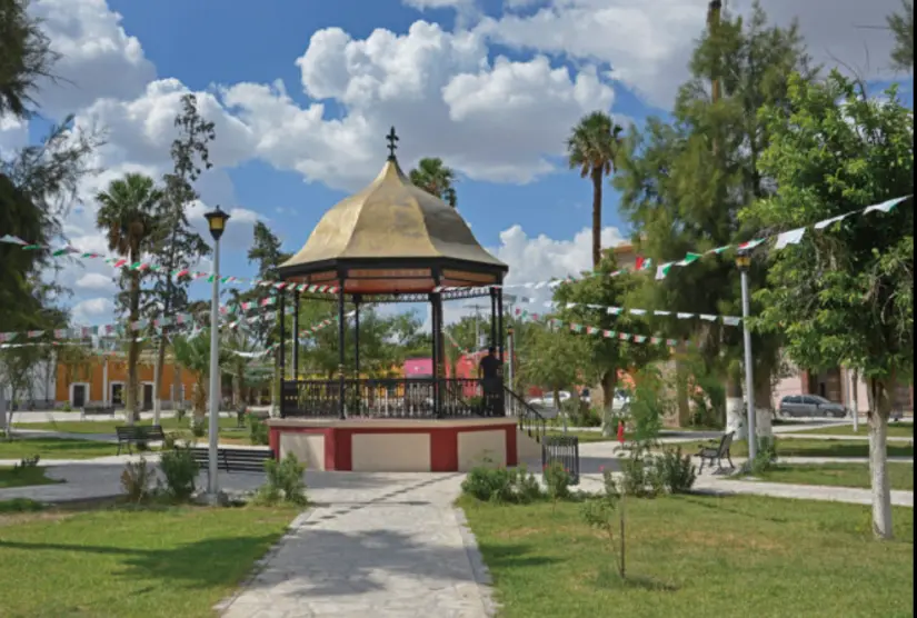 Plaza de Armas en Viesca. Foto: cortesía Plaza de Armas en Viesca. Foto: cortesía.