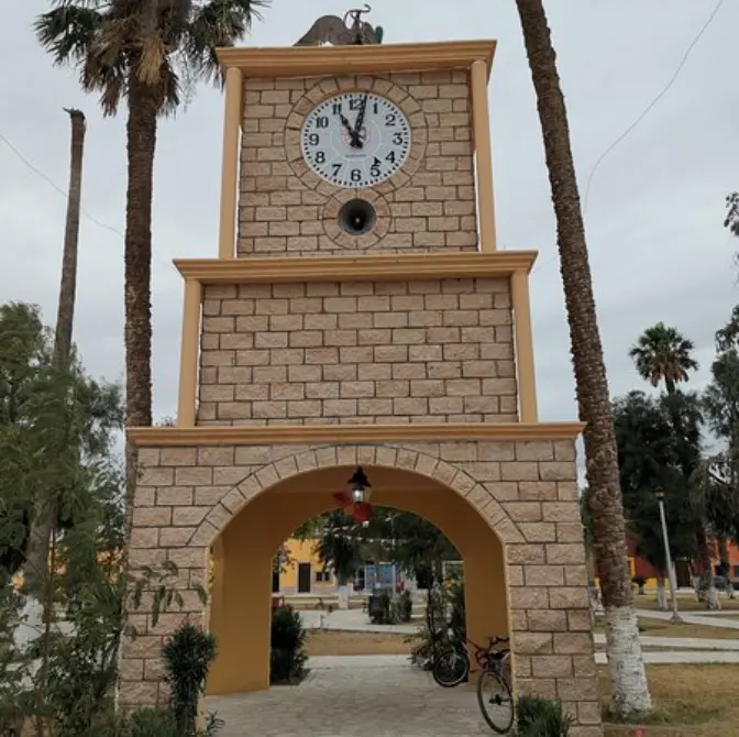 Reloj de Bicentenario en Viesca, Coahuila. Foto: cortesía Reloj de Bicentenario en Viesca, Coahuila. Foto: cortesía.