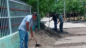 Limpian zonas críticas de San Ignacio tras lluvias; calles eran un riesgo para motociclistas