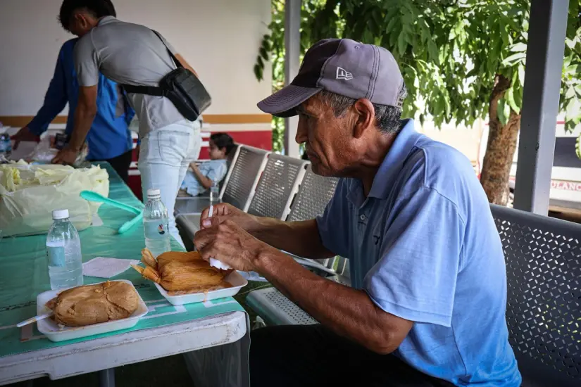 Más allá del alimento: ALAJIBUA tiende la mano a quienes esperan con fe y fortaleza. Foto: Ayuntamiento de Culiacán
