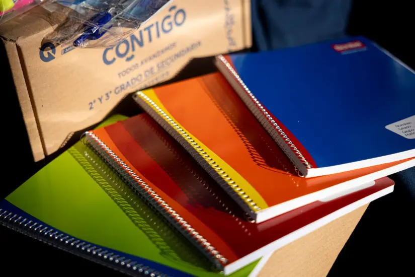 Contenido de los paquetes de útiles escolares gratuitos en Querétaro. Foto: Cortesía