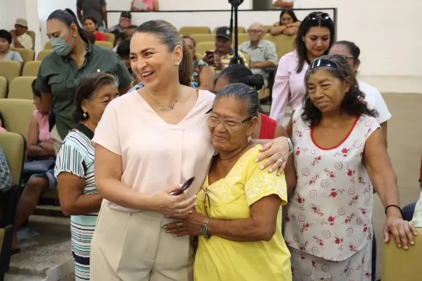 imagen recuadro Luego de que se verifique la situación socioeconómica del beneficiaros, se le hará entrega de los lentes Foto: DIF de Tabasco (Facebook)