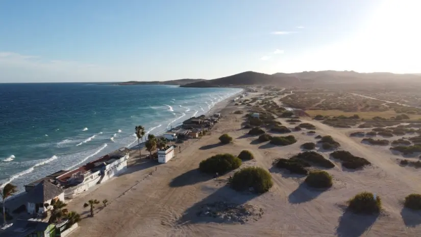 Visita Playa El Tecolote, una de las más accesibles de Baja California Sur. Foto: Cortesía. 
