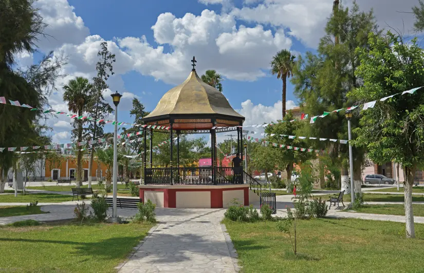 Plaza de Armas y el Reloj Bicentenario