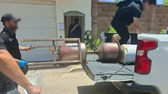 Aseguran 200 litros de metanfetamina durante cateo en Culiacán; un golpe al narco por 54 millones de pesos