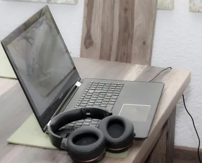 ¿Cómo montar una sala de videoconferencia en tu oficina?