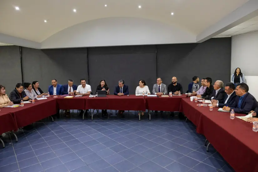 Autoridades se programan para la entrega de útiles escolares gratis Zacatecas. Foto: Cortesía
