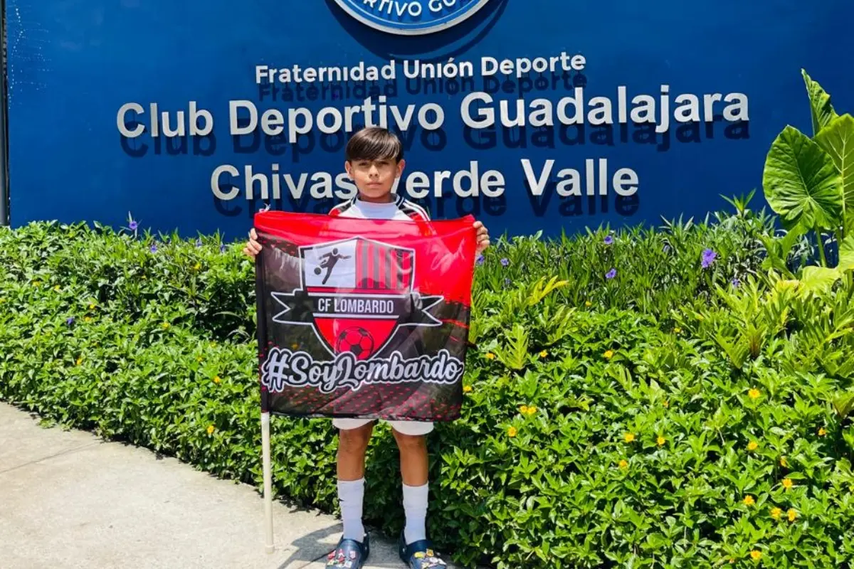 Luis Ángel Mendívil, de solo 10 años de edad y originario de Culiacán, representará a Sinaloa con las fuerzas básicas del Guadalajara en la Copa Chivas 2025, un orgullo para su familia y el Club Lombardo.