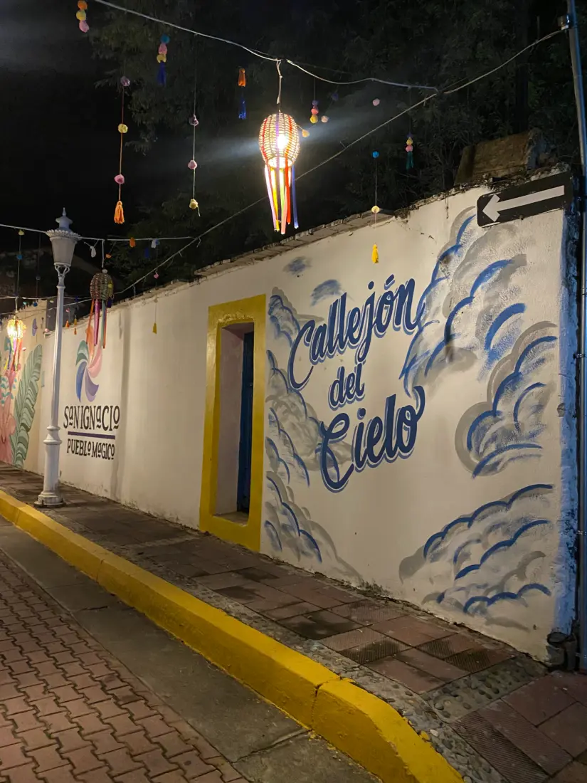 Callejón del Cielo en San Ignacio.